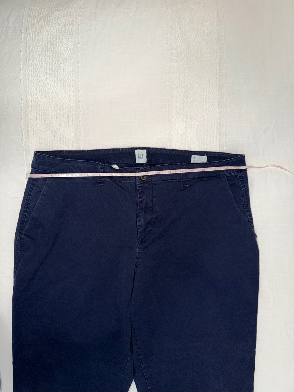Gap Women's Navy Blue Boyfriend Khaki’s Size 16 - Picture 4 of 9